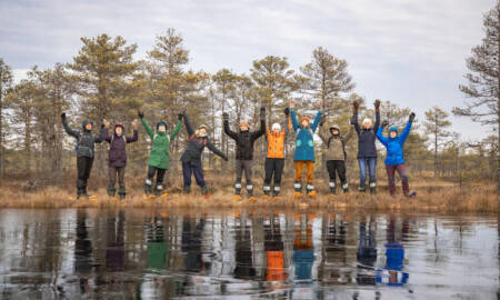 seltskond räätsamatkal