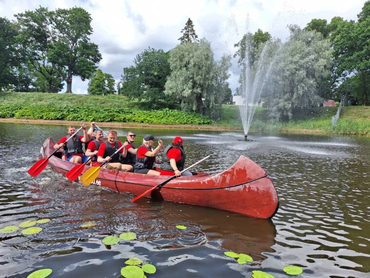 360 KRAADI hiigelkanuu