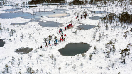 Meeskonnakoolitus rabas räätsamatkal