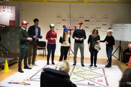 Meeskonnamäng siseruumides