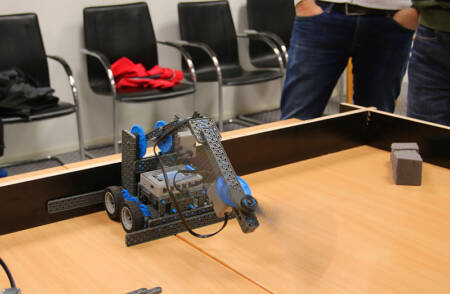 Roboti ehitus ja võistlus