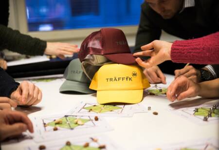 Träffik meeskonnamäng siseruumides